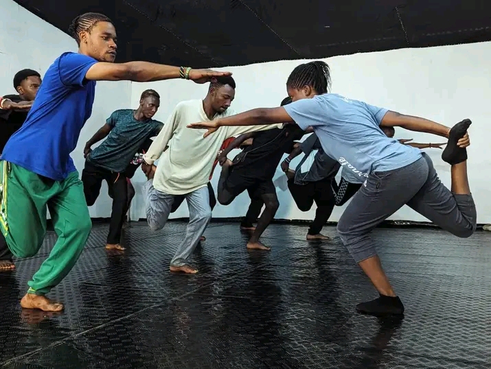 Bukavu : La troisième édition de la soirée danse création, une aubaine d’espoir et de résilience pour la population victime des atrocités.