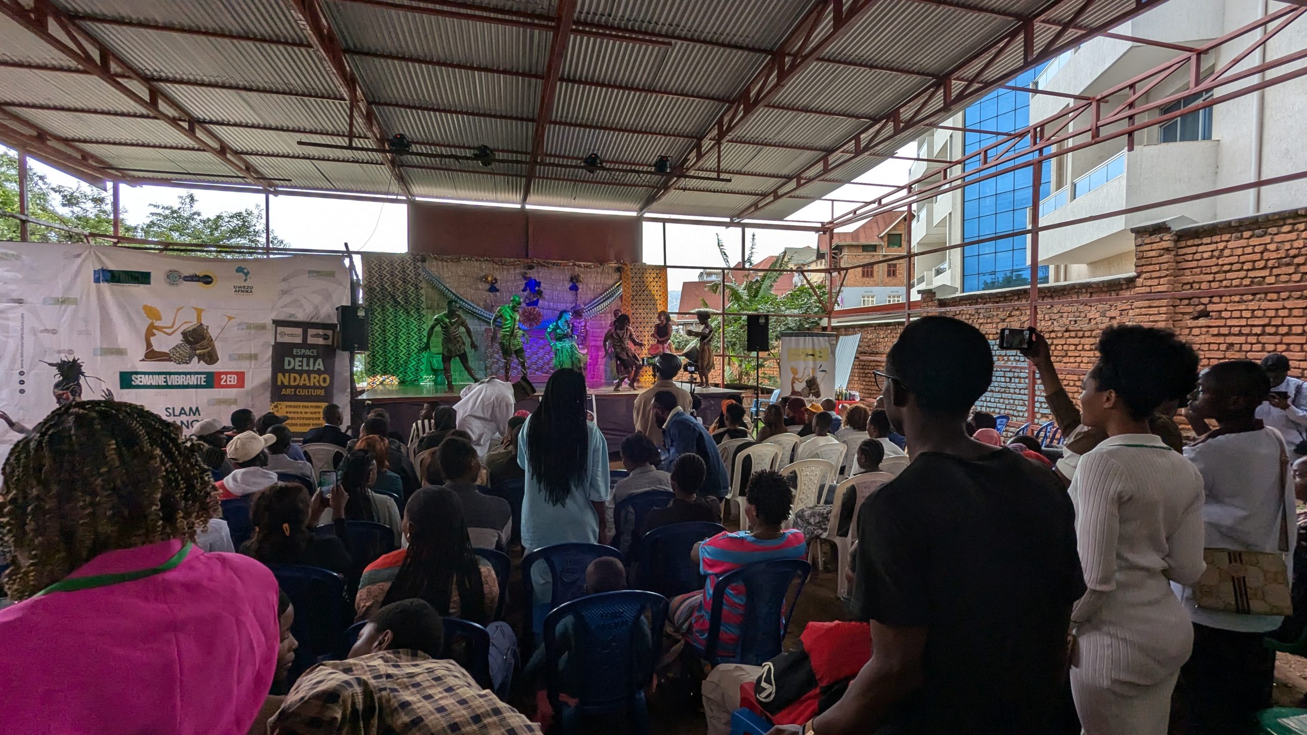 Bukavu : Le centre Délia Ndaro art culture clôture la semaine vibrante sur une note d’espoir de la créativité de la femme.