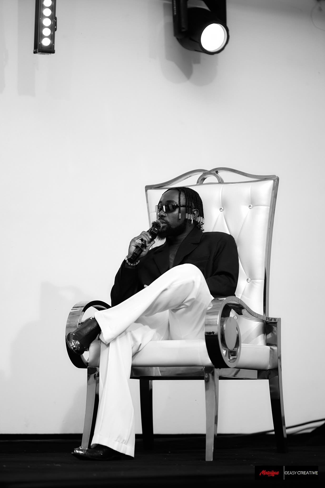 Bukavu : L’artiste Bargoss satisfait de sa session de pré-écoute de son album « Mosaïque ».  