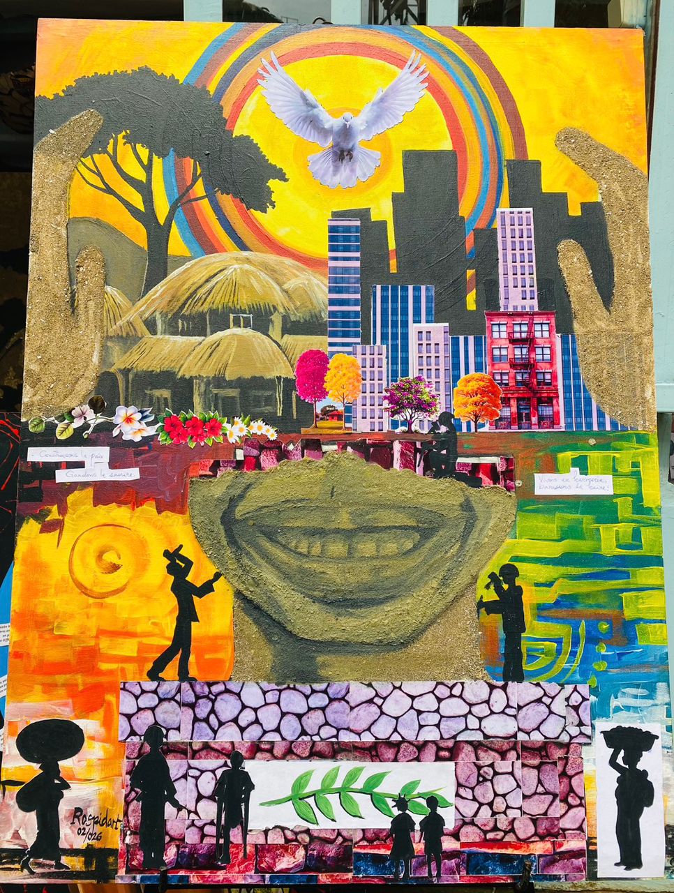 Bukavu : Rospide Byabele prêche la paix à travers son tableau intitulé « la communauté en marche vers la paix ».