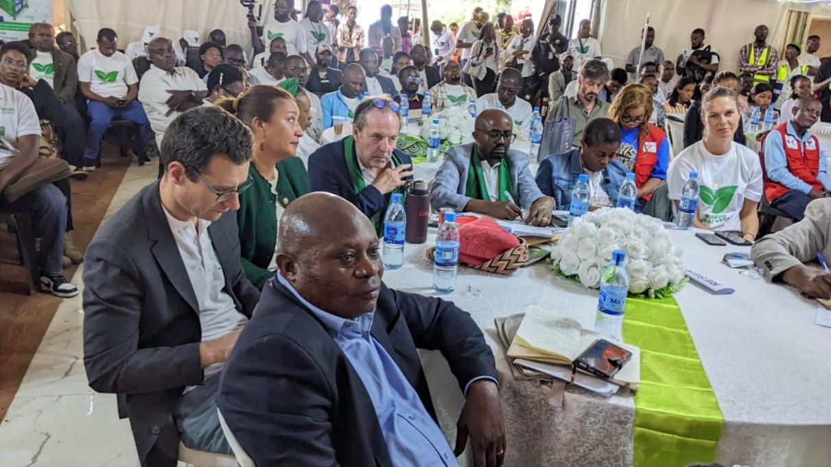 Bukavu : Mois vert, des jeunes innovent pour transformer les déchets en solutions durables