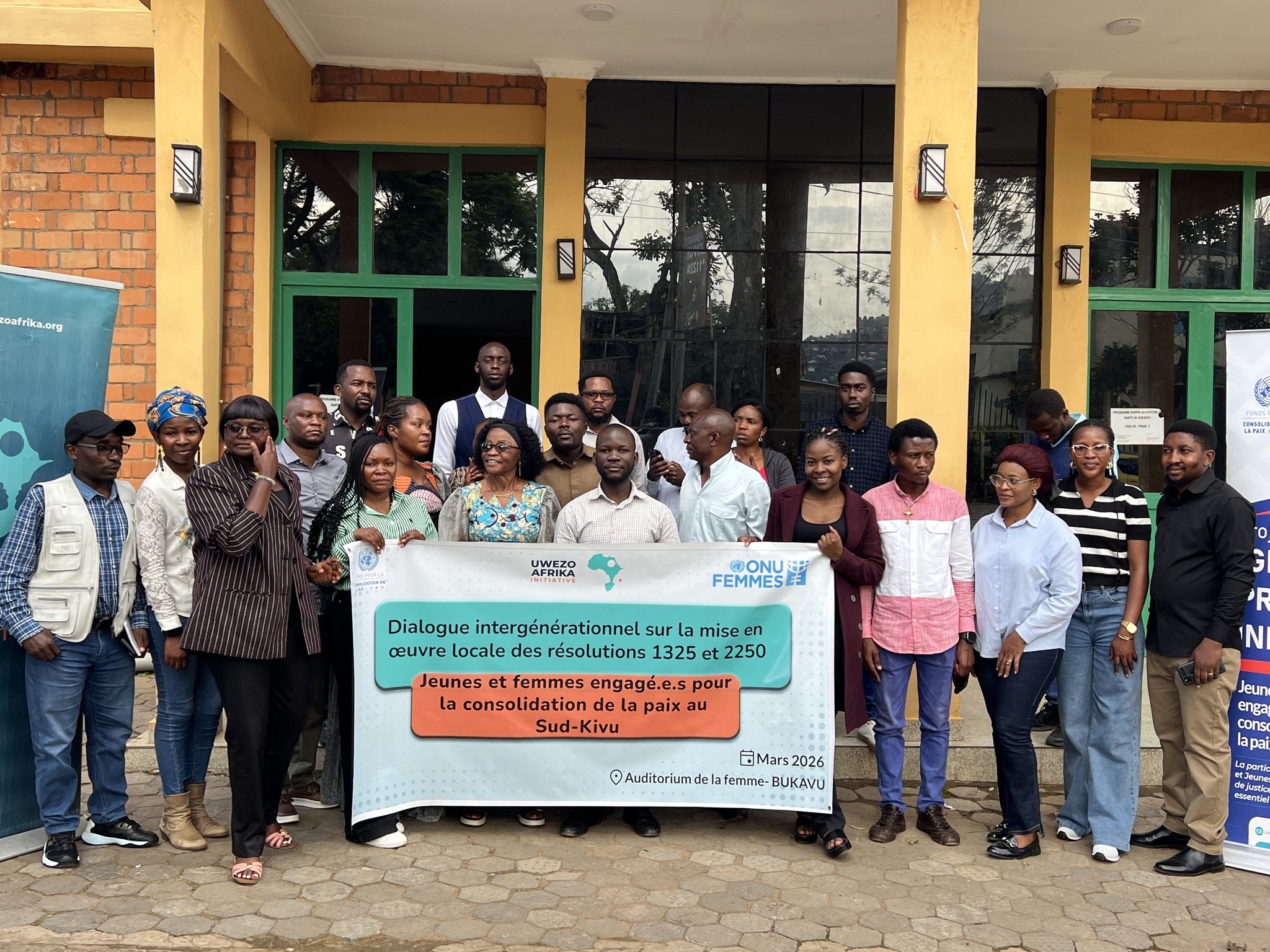 Bukavu : Des femmes et hommes engagés dans la promotion des agendas 1325 et 2250 par un dialogue intergénérationnel.